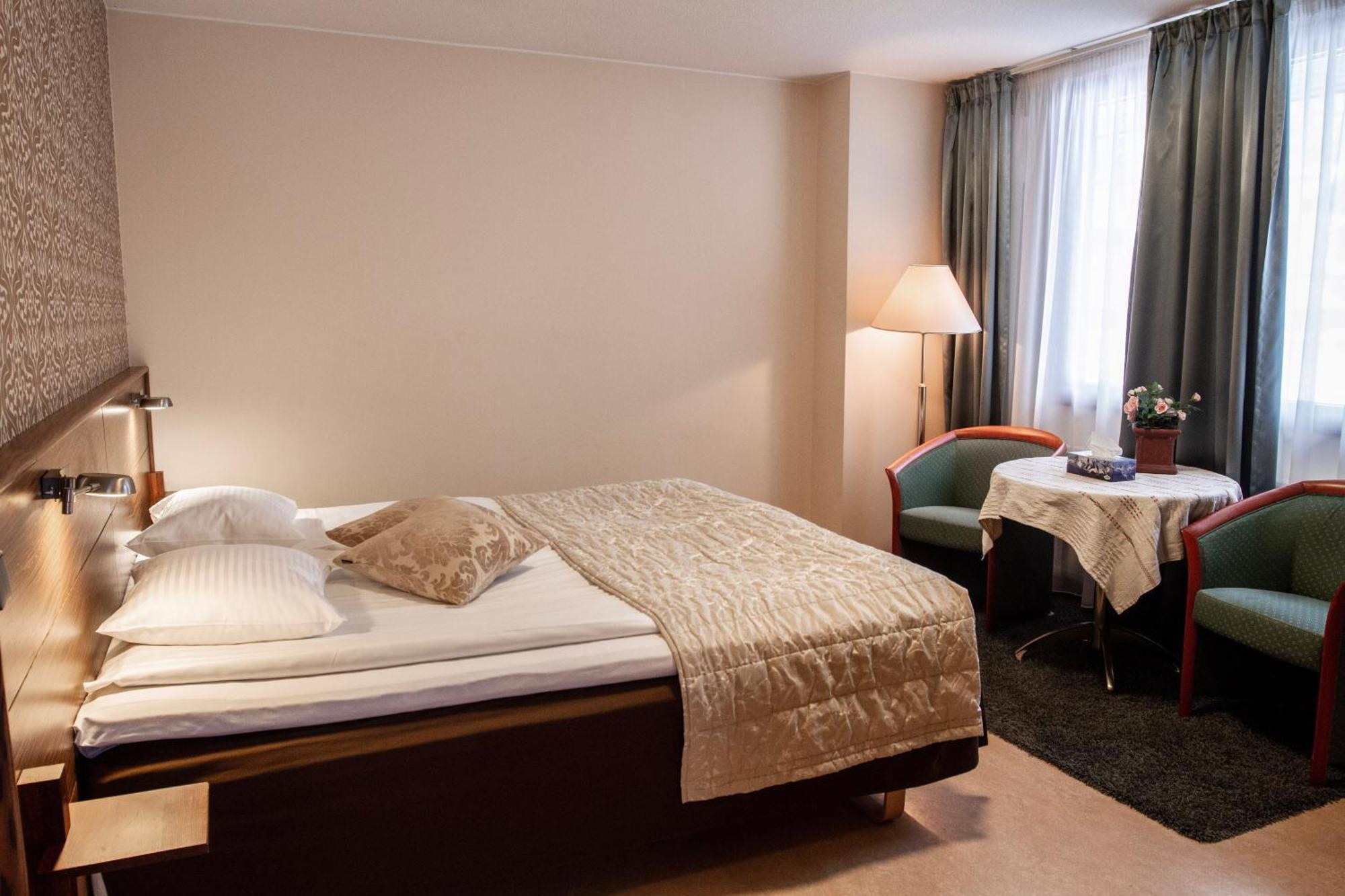 Hotel Fjalar Salo  Phòng bức ảnh